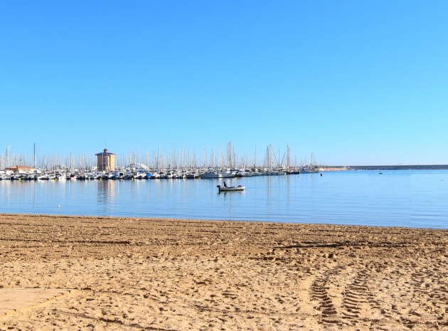 Återförsäljning - Lägenhet - Torrevieja - Playa Acequion