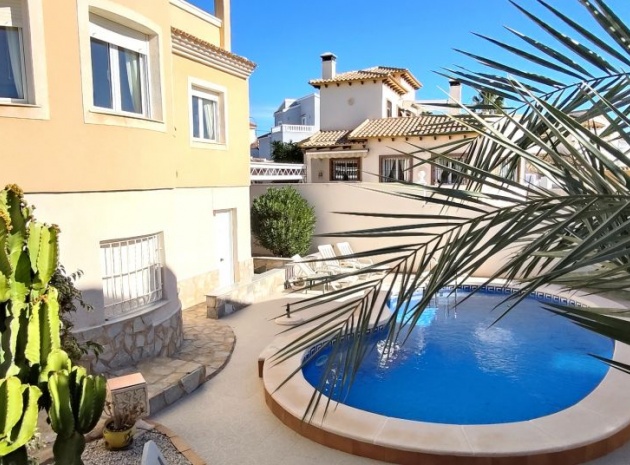 Resale - Villa - Villamartin - El Galan