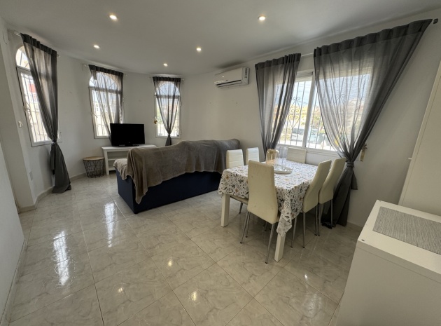 Resale - Apartment - Villamartin