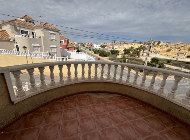 Resale - Apartment - Villamartin