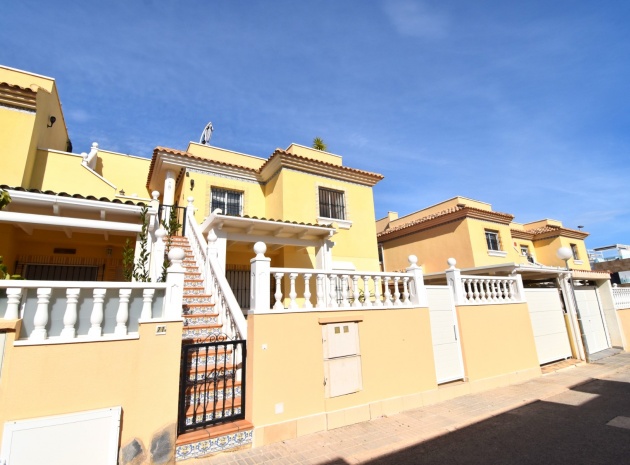 Resale - Apartment - Orihuela Costa - Villamartin