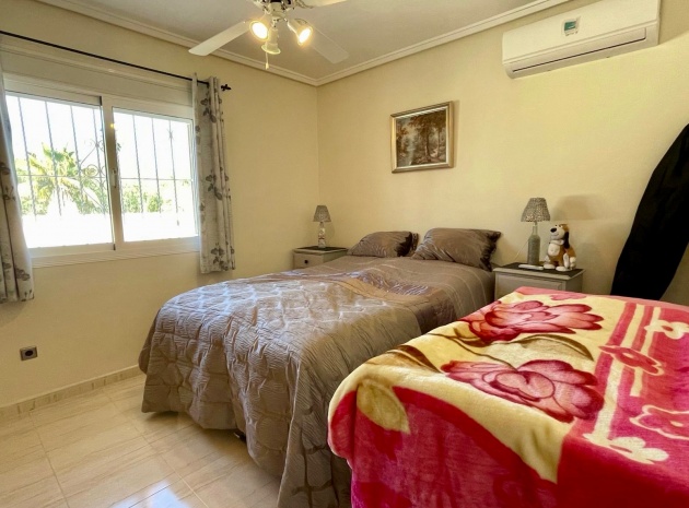 Resale - Villa - Benijofar - Monte Azul