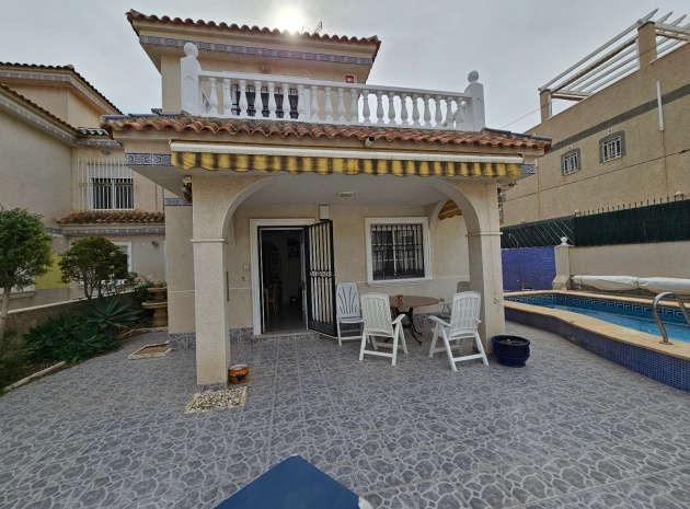 Resale - Villa - Villamartin - El Galan