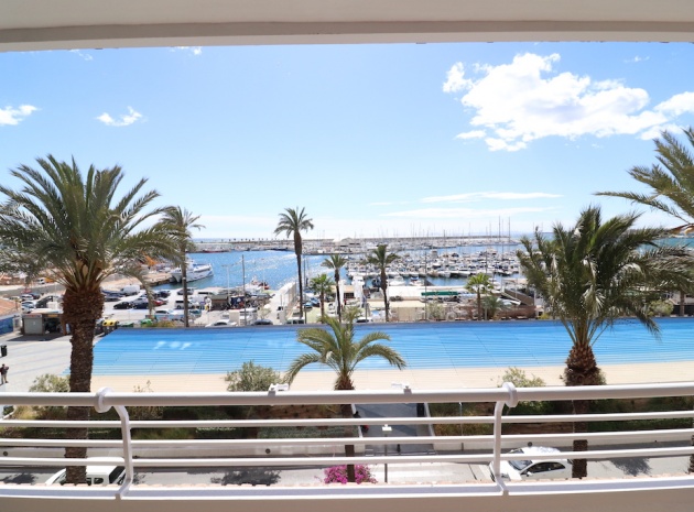 Apartment - Resale - Torrevieja - 1st line to the sea
