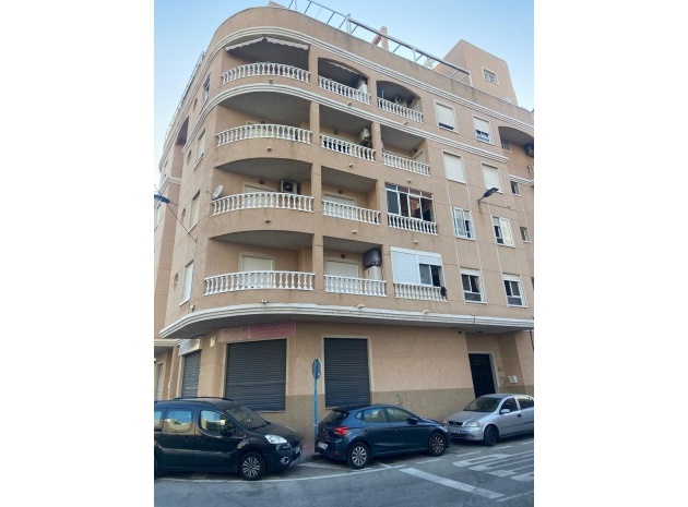 Apartment - Resale - Torrevieja - Torrevieja Centro