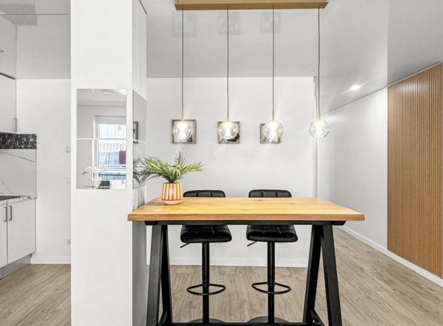 Apartment - Resale - Torrevieja - Torrevieja Centro