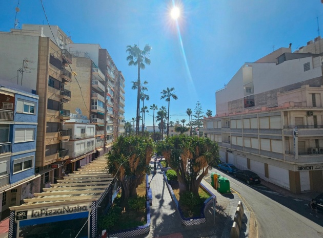 Apartment - Resale - Torrevieja - Torrevieja Centro