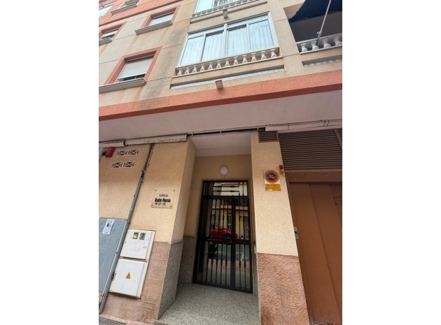 Apartment - Resale - Torrevieja - Torrevieja Centro