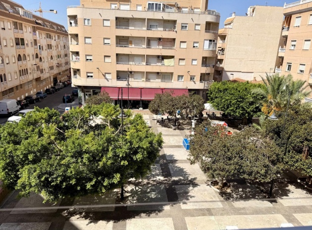 Apartment - Resale - Torrevieja - Torrevieja Centro