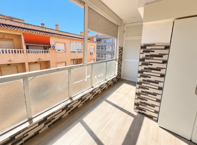 Apartment - Resale - Torrevieja - Torrevieja Centro