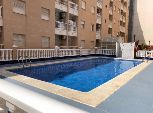 Appartement - Revente - Torrevieja - ESMA-41351