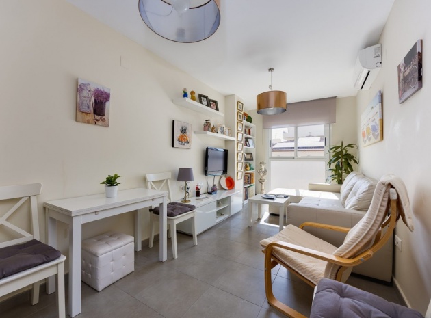Appartement - Wederverkoop - Alicante - Parque de las Naciones