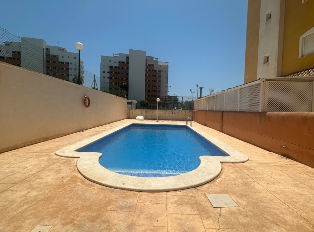 Appartement - Wederverkoop - Guardamar del Segura - beachside