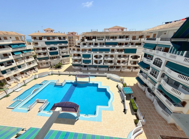Appartement - Wederverkoop - La Mata - ESMA-78507