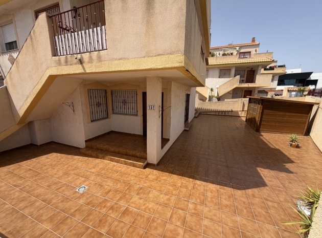 Appartement - Wederverkoop - La Zenia - ESMA-64488