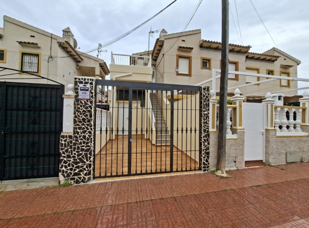 Appartement - Wederverkoop - Orihuela - Punta Prima