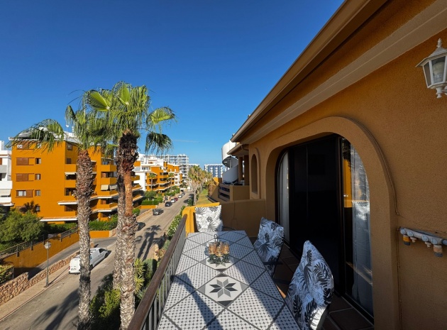 Appartement - Wederverkoop - Punta Prima - ESMA-54308