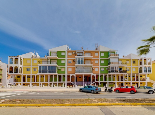 Appartement - Wederverkoop - Torrevieja - ESMA-21435