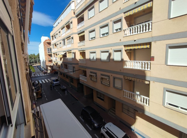 Appartement - Wederverkoop - Torrevieja - ESMA-37025