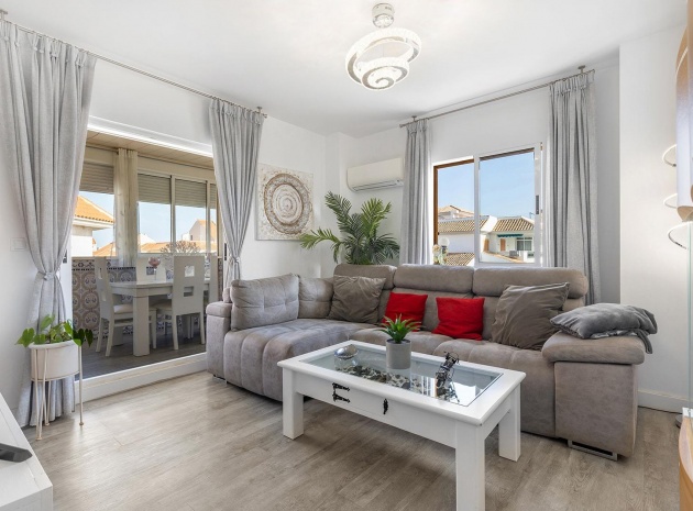 Appartement - Wederverkoop - Torrevieja - ESMA-63133