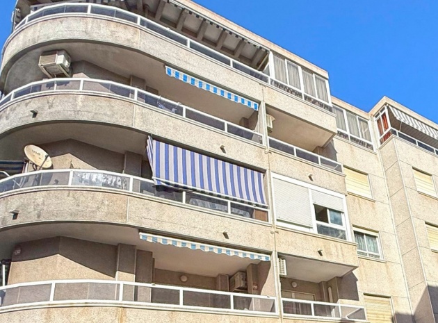Appartement - Wederverkoop - Torrevieja - ESMA-65794