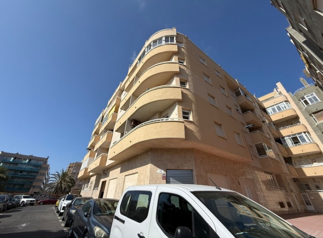 Appartement - Wederverkoop - Torrevieja - Playa De Los Locos