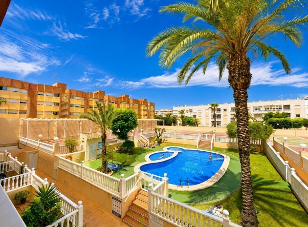Appartement - Wederverkoop - Torrevieja - Playa Del Cura
