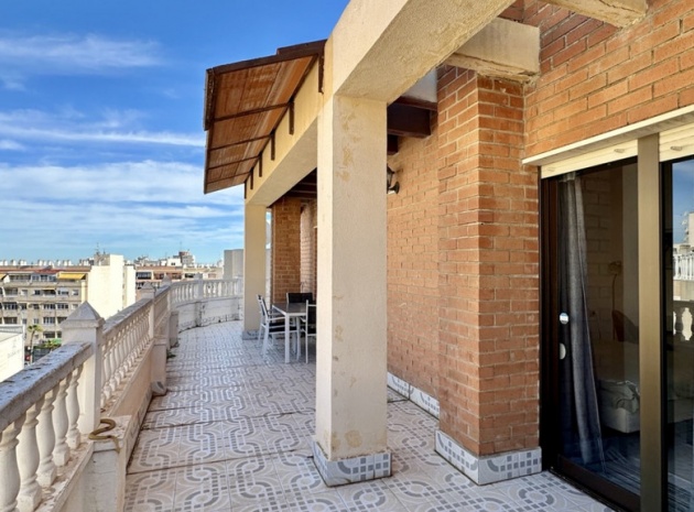 Appartement - Wederverkoop - Torrevieja - Torrevieja Centro