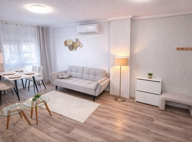 Appartement - Wederverkoop - Torrevieja - Torrevieja Centro