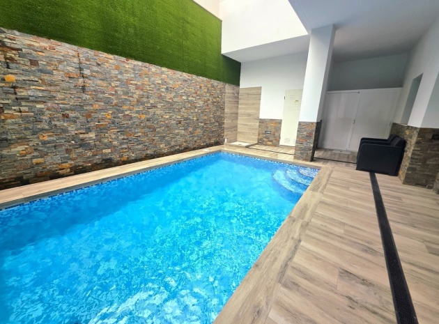 Appartement - Wederverkoop - Torrevieja - Torrevieja Centro