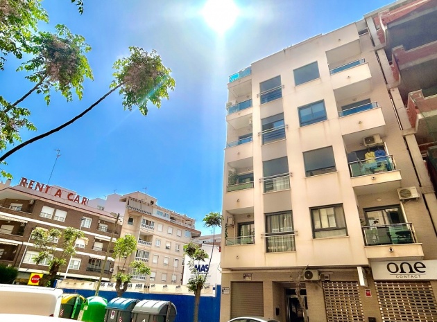 Appartement - Wederverkoop - Torrevieja - Torrevieja Centro