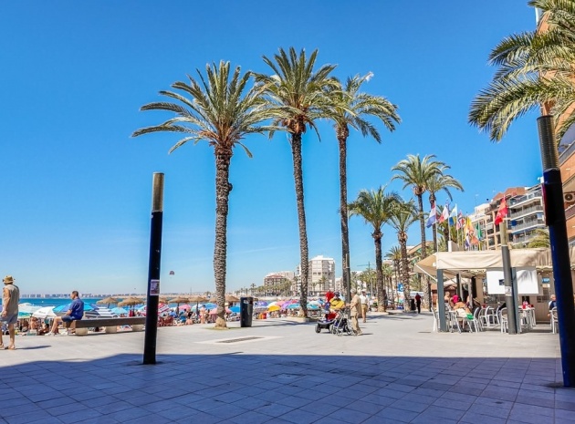 Appartement - Wederverkoop - Torrevieja - Torrevieja Centro