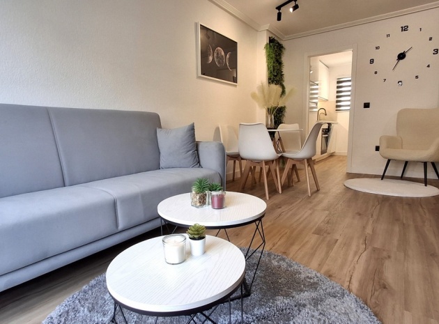 Appartement - Wederverkoop - Torrevieja - Torrevieja Centro