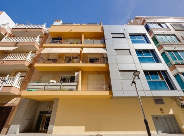 Appartement - Wederverkoop - Torrevieja - Torrevieja Centro