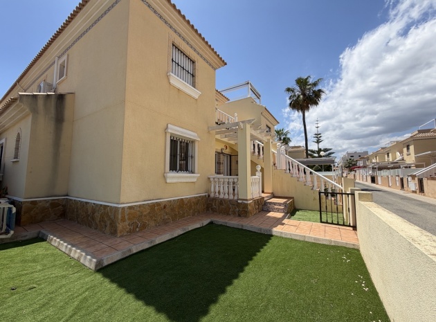 Appartement - Wederverkoop - Villamartin - Los Dolses