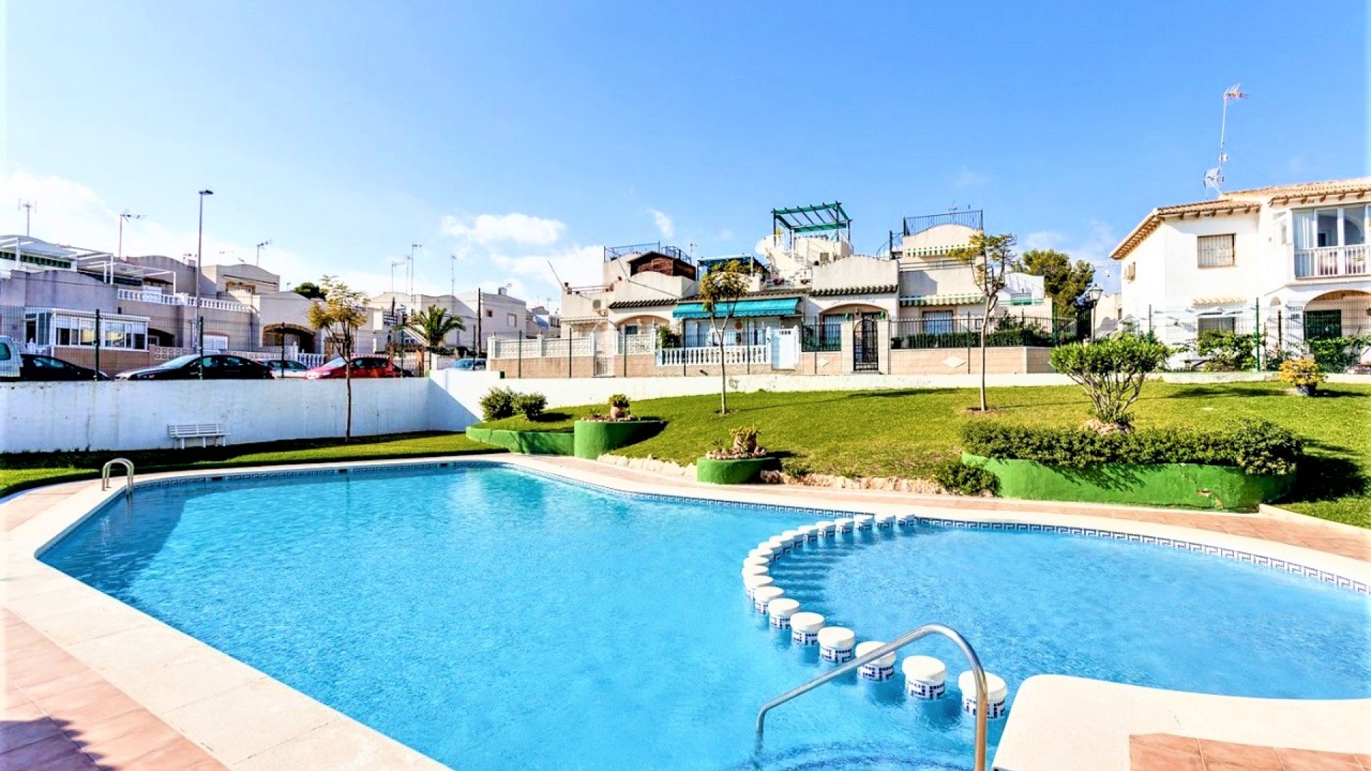 Återförsäljning - Bungalow - Los Balcones - lago jardin