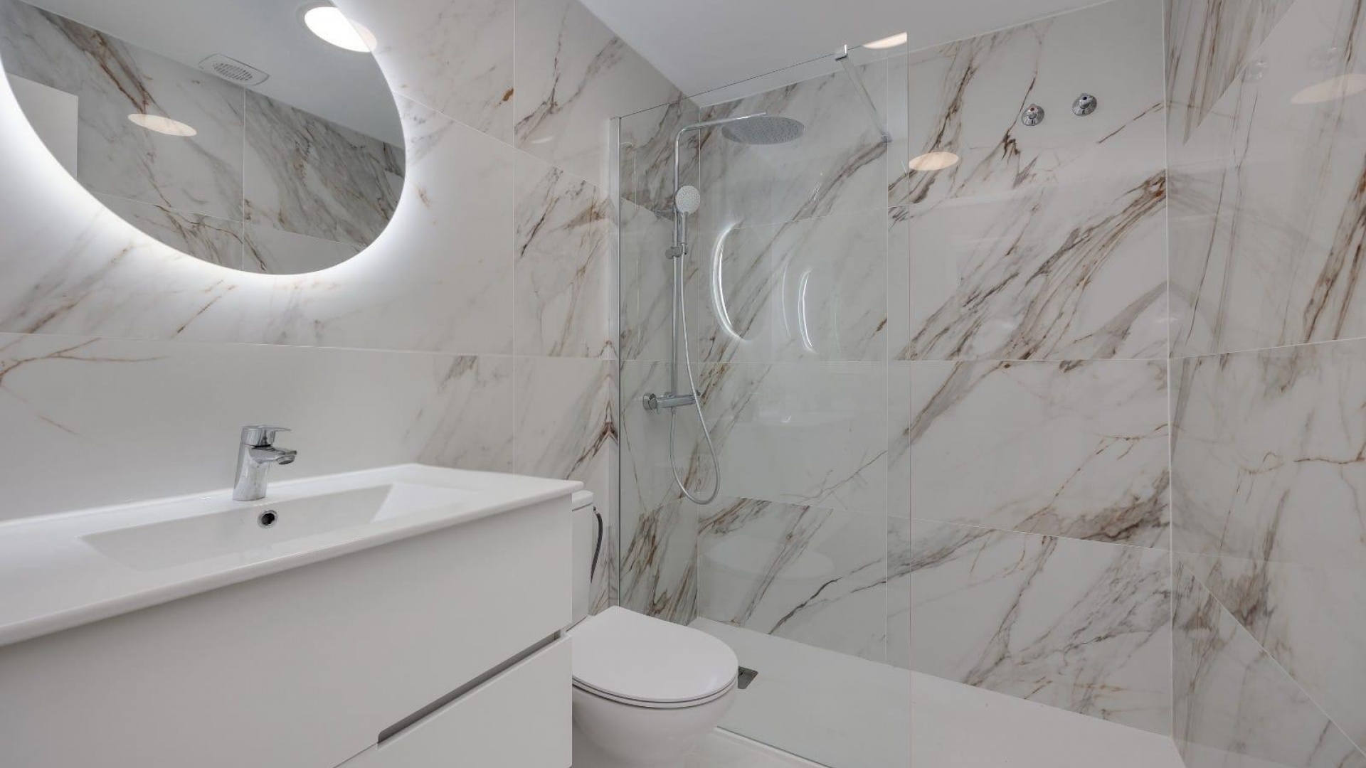 Återförsäljning - Bungalow - Playa Flamenca - las chismosas