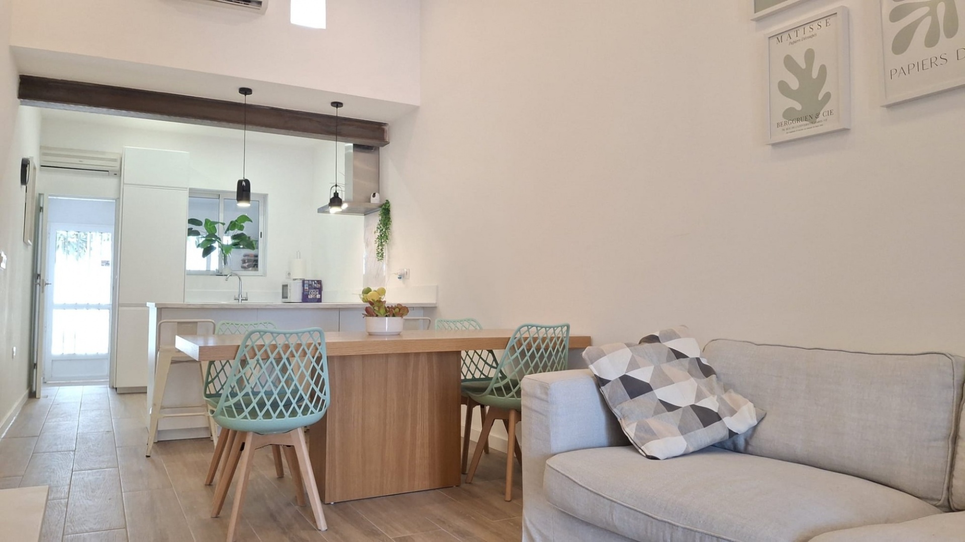 Återförsäljning - Bungalow - Playa Flamenca - las chismosas
