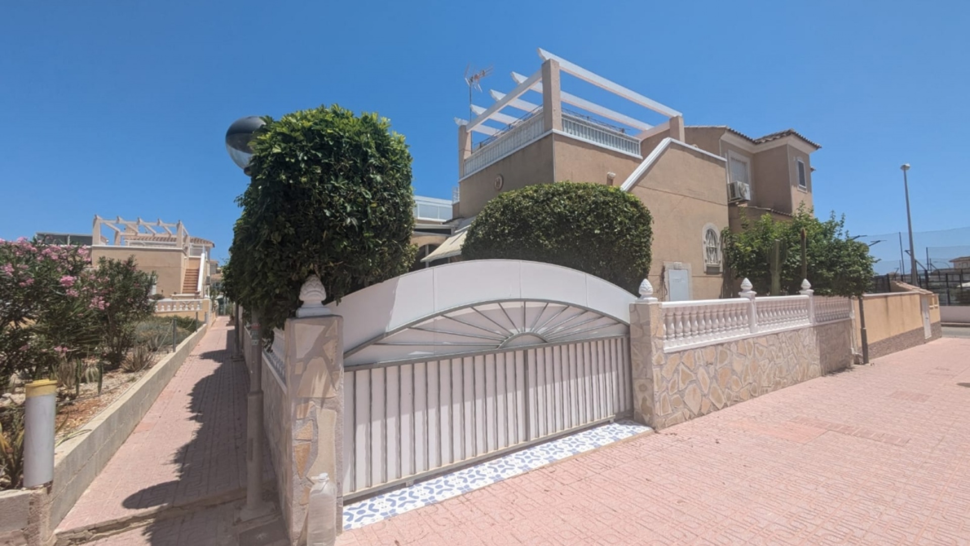 Återförsäljning - Bungalow - Playa Flamenca - Res Laguna