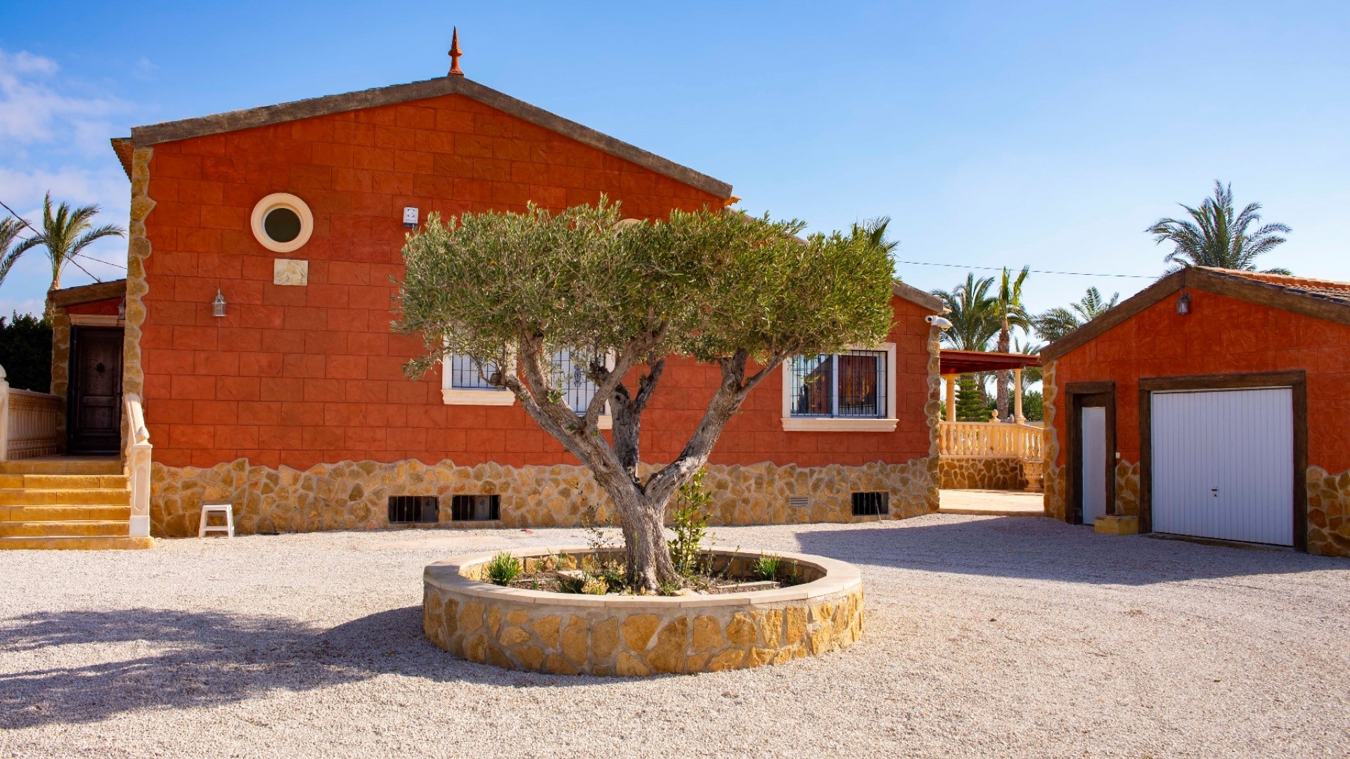 Återförsäljning - Country Property - Dolores