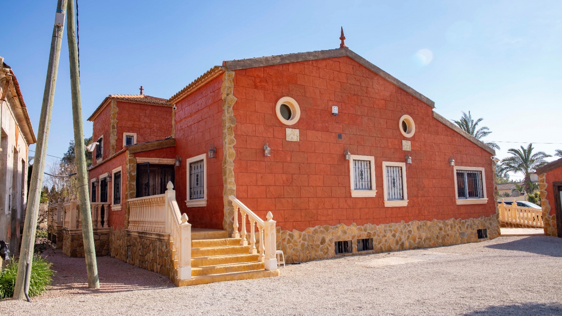 Återförsäljning - Country Property - Dolores