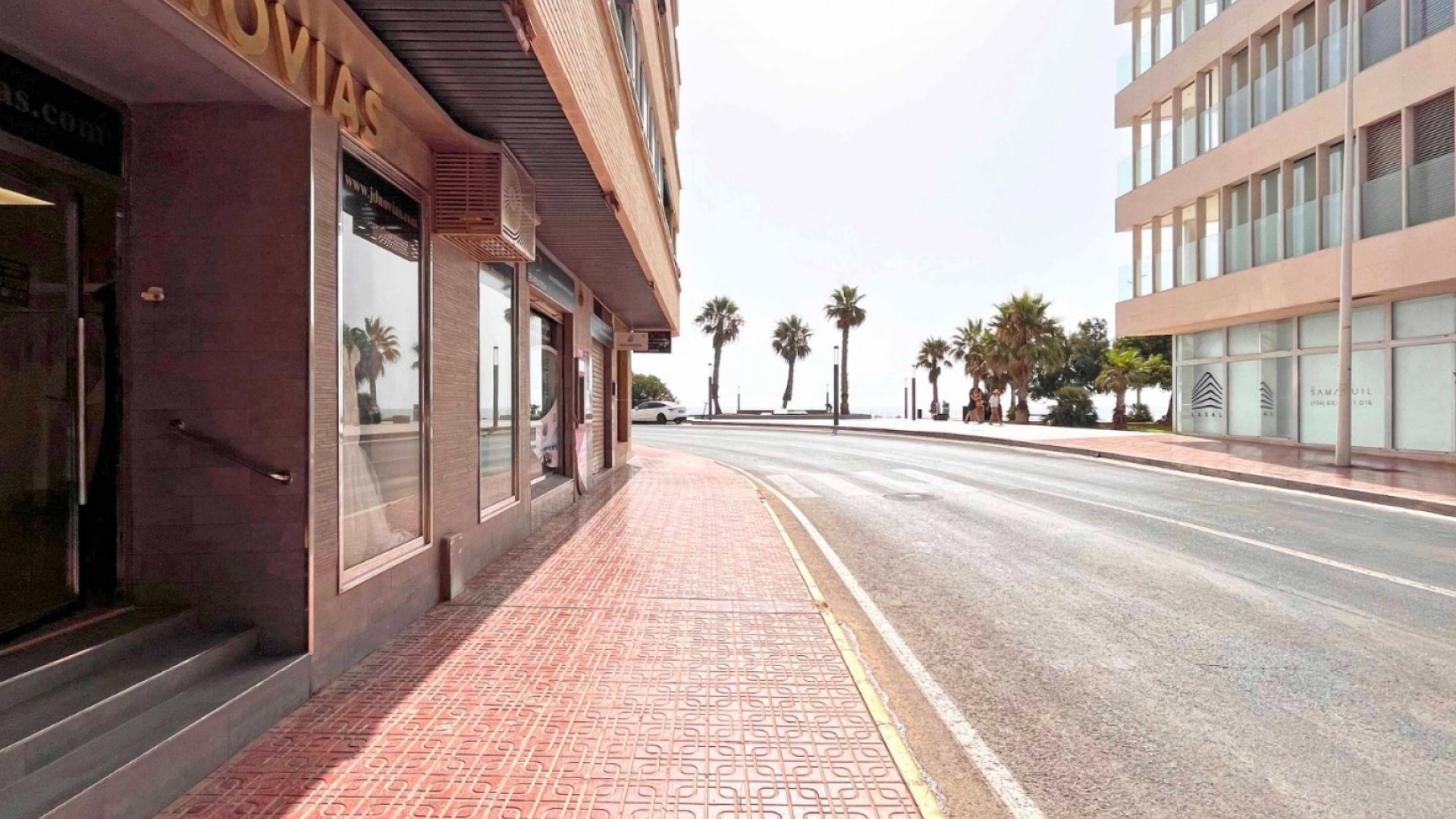 Återförsäljning - Kommersiell - Torrevieja - Playa Del Cura