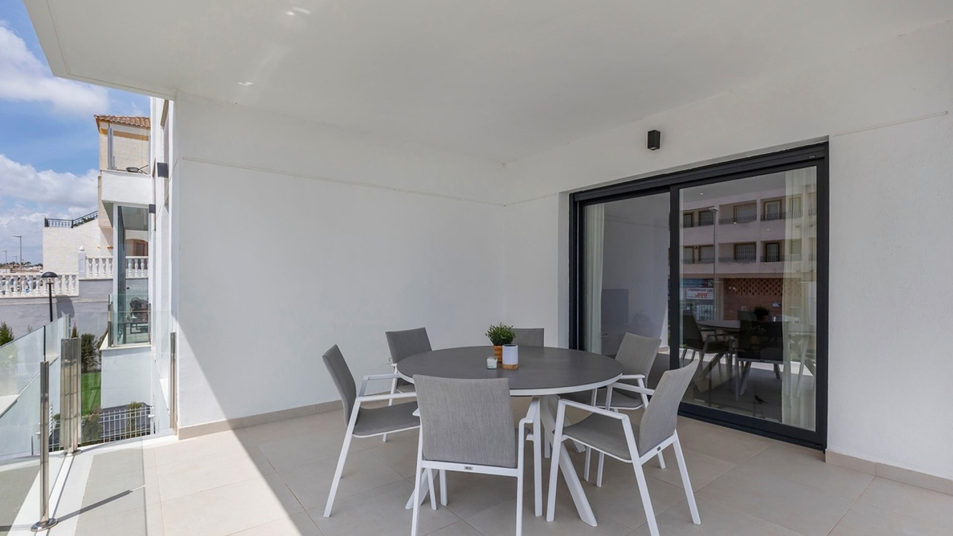 Återförsäljning - Lägenhet - Benidorm - Urb Entre Naranjos