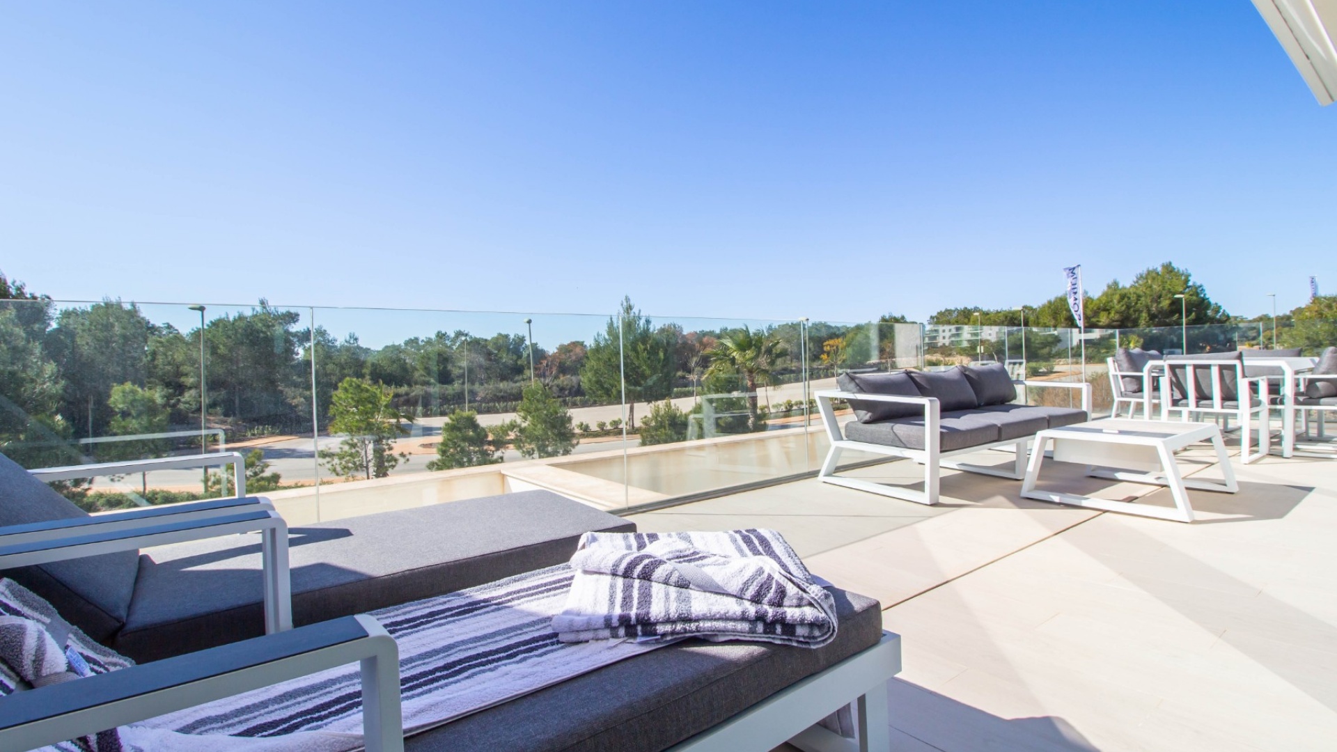 Återförsäljning - Lägenhet - Campoamor - Las Colinas Golf Club