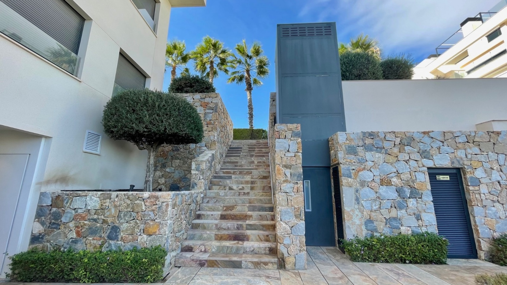 Återförsäljning - Lägenhet - Campoamor - Las Colinas Golf Club