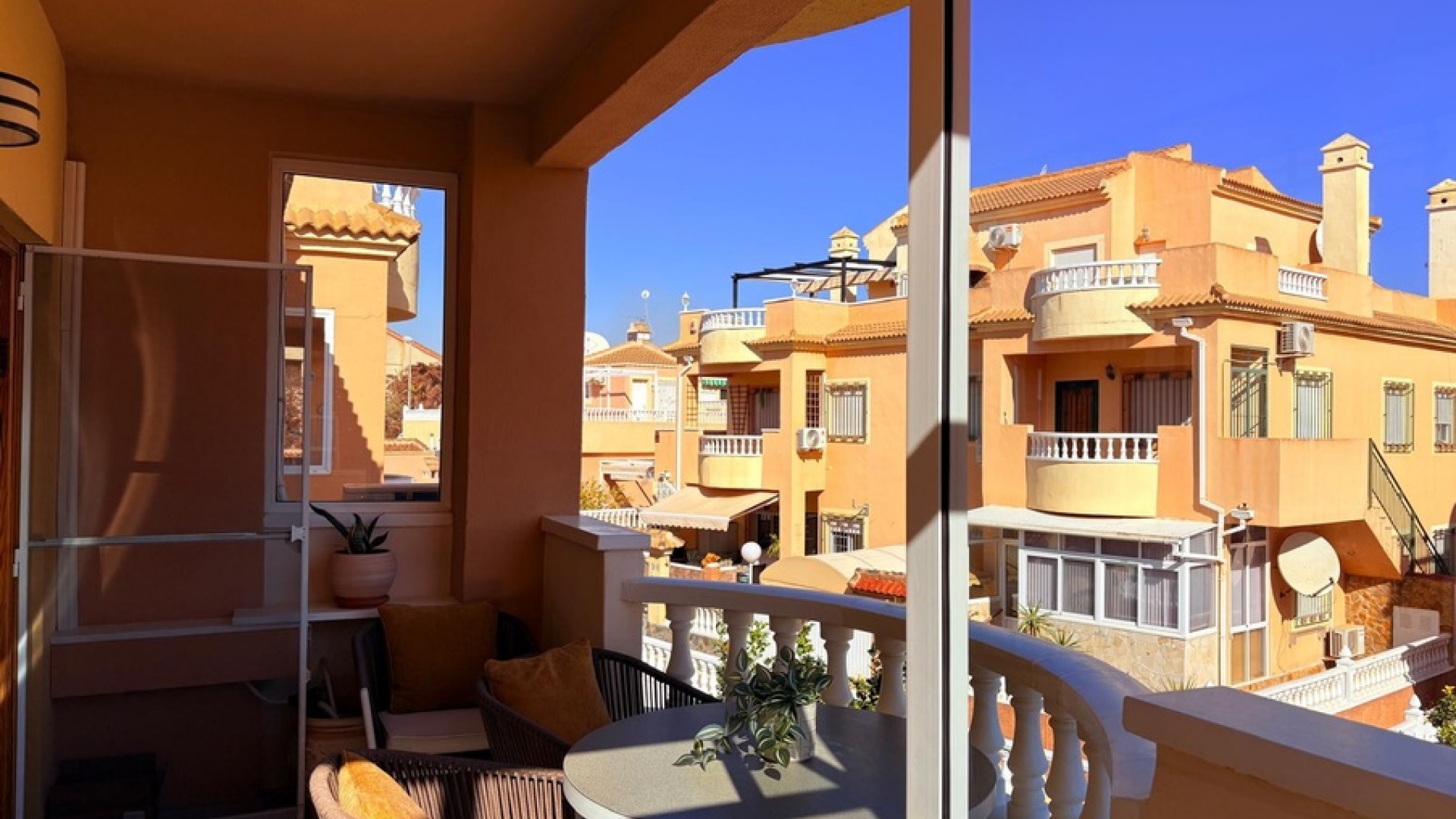 Återförsäljning - Lägenhet - Campoamor - Las Ocas