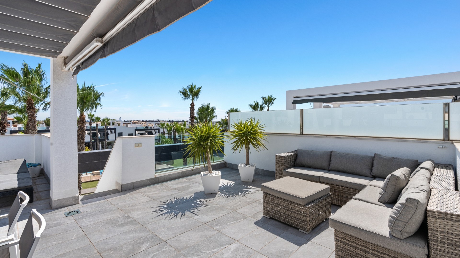 Återförsäljning - Lägenhet - La Zenia - oasis beach