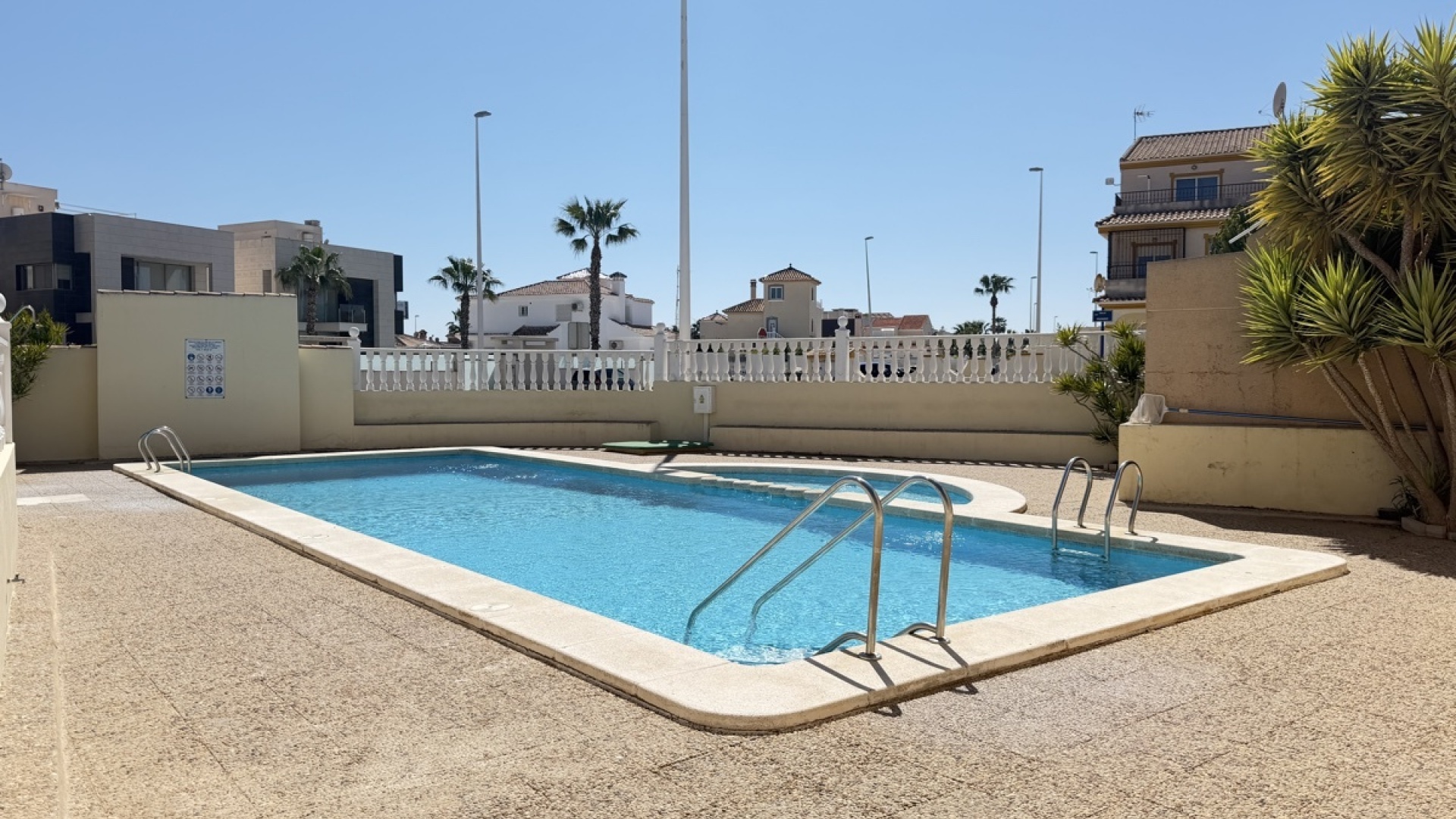 Återförsäljning - Lägenhet - La Zenia - Res. Sal y Mar