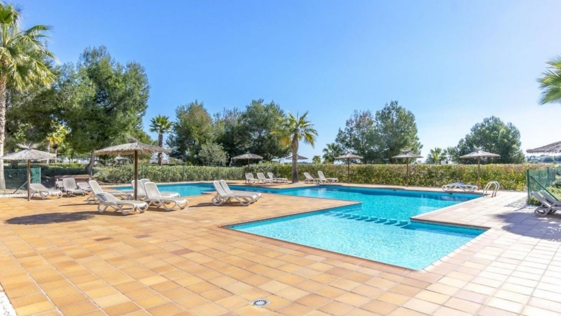 Återförsäljning - Lägenhet - Orihuela - Las Colinas Golf Resort