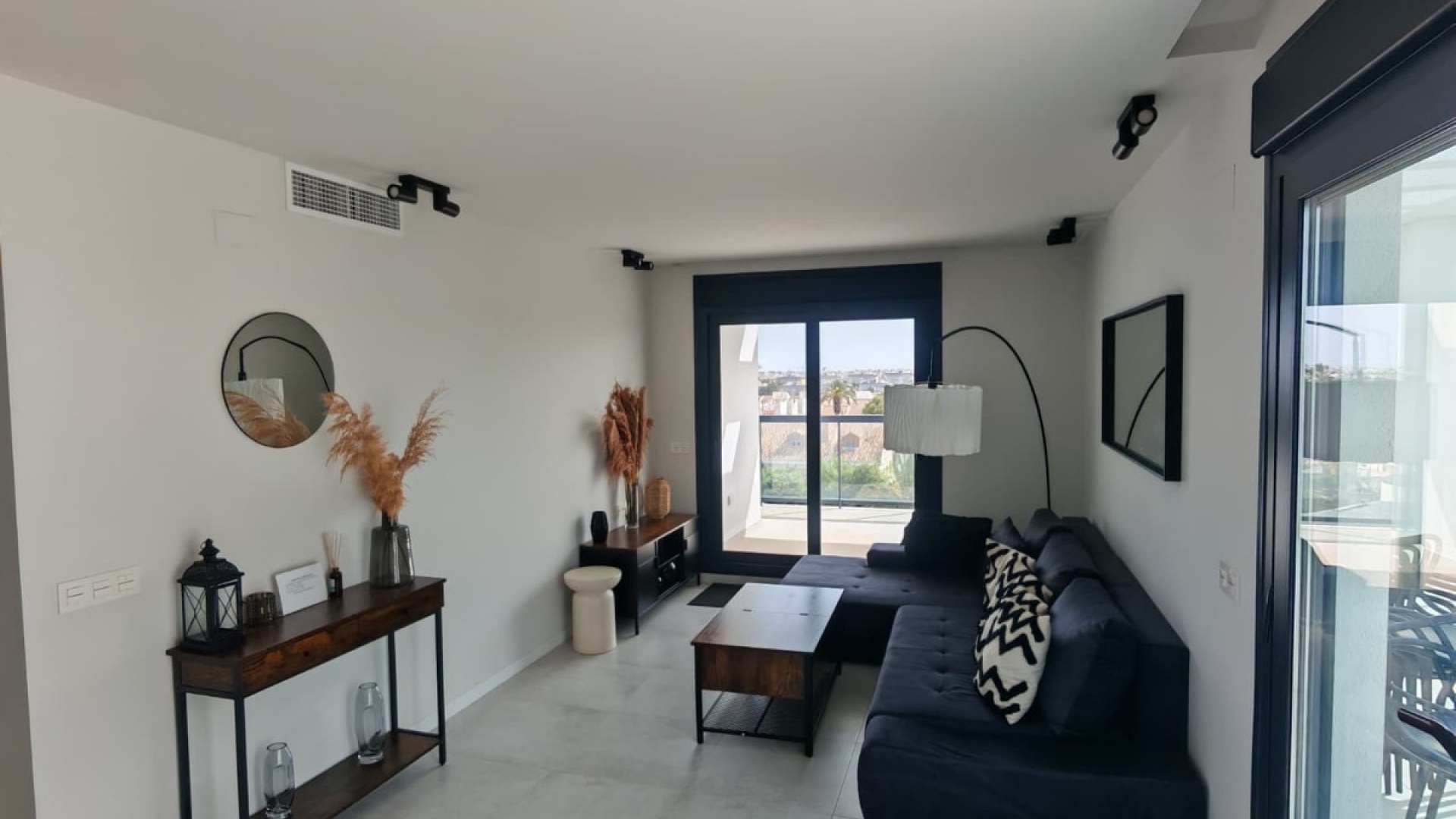 Återförsäljning - Lägenhet - Orihuela - Mil Palmeras